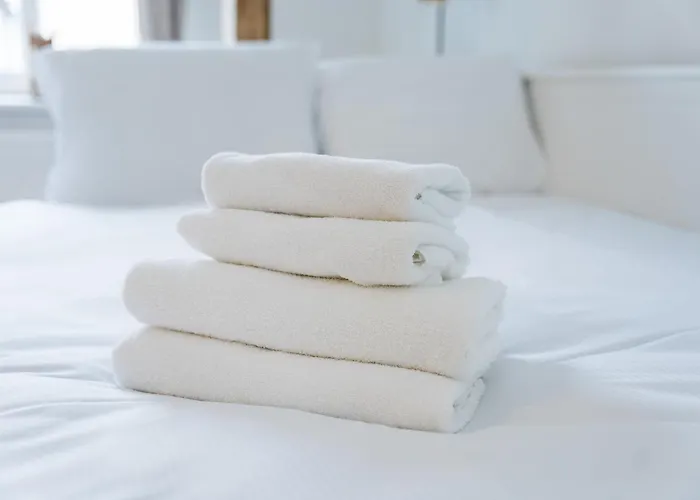 Rynek Jezycki By Bookinghost Познань