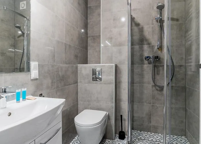 Rynek Jezycki By Bookinghost Познань