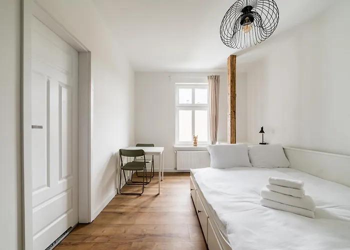 Rynek Jezycki By Bookinghost * Poznaň